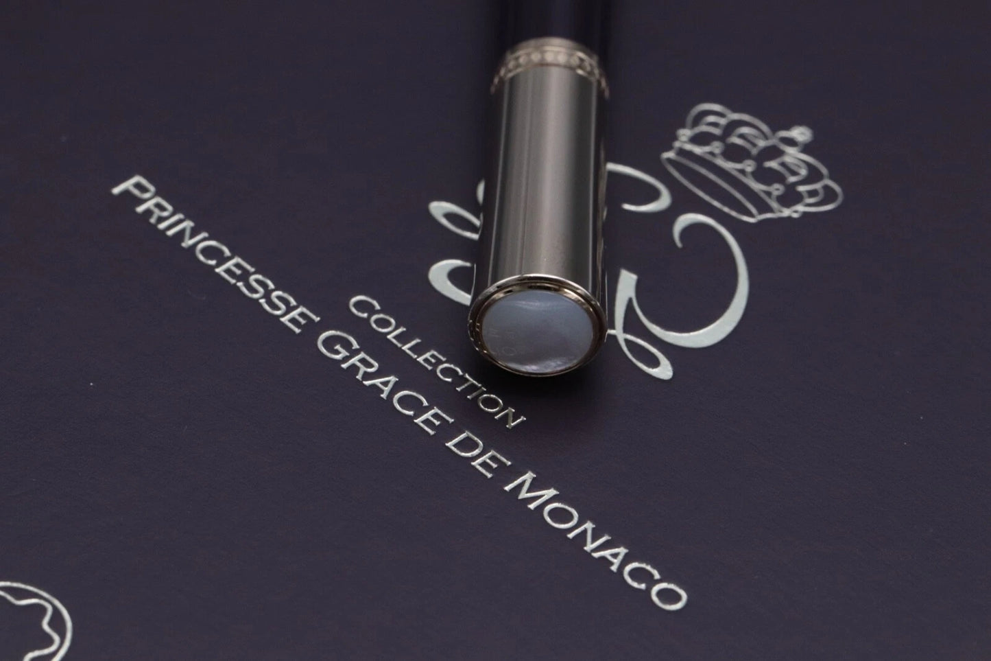 Montblanc Princesse Grace de Monaco Purple Fountain Pen - UNUSED image 7
