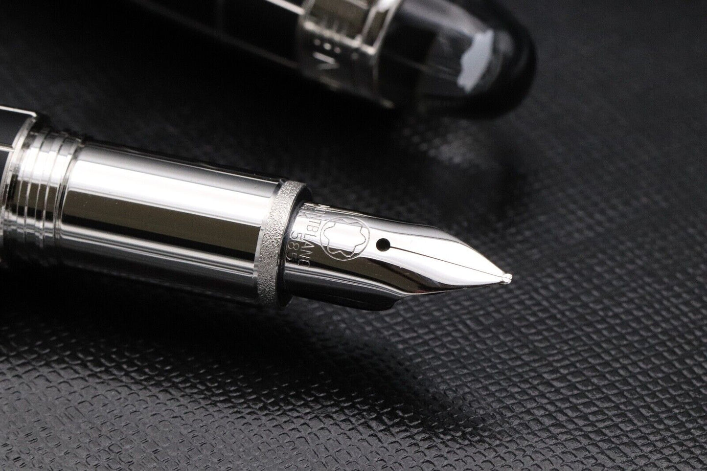 Montblanc Starwalker Rubber Platinum Fountain Pen - Serviced by MB Sept 2024 image 2