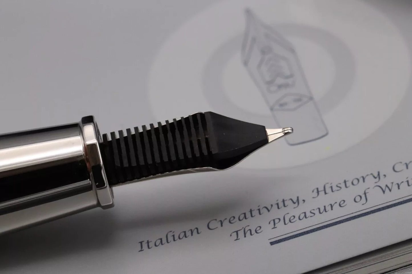 Omas Grand Paragon Fashion Brown Limited Edition Fountain Pen image 8