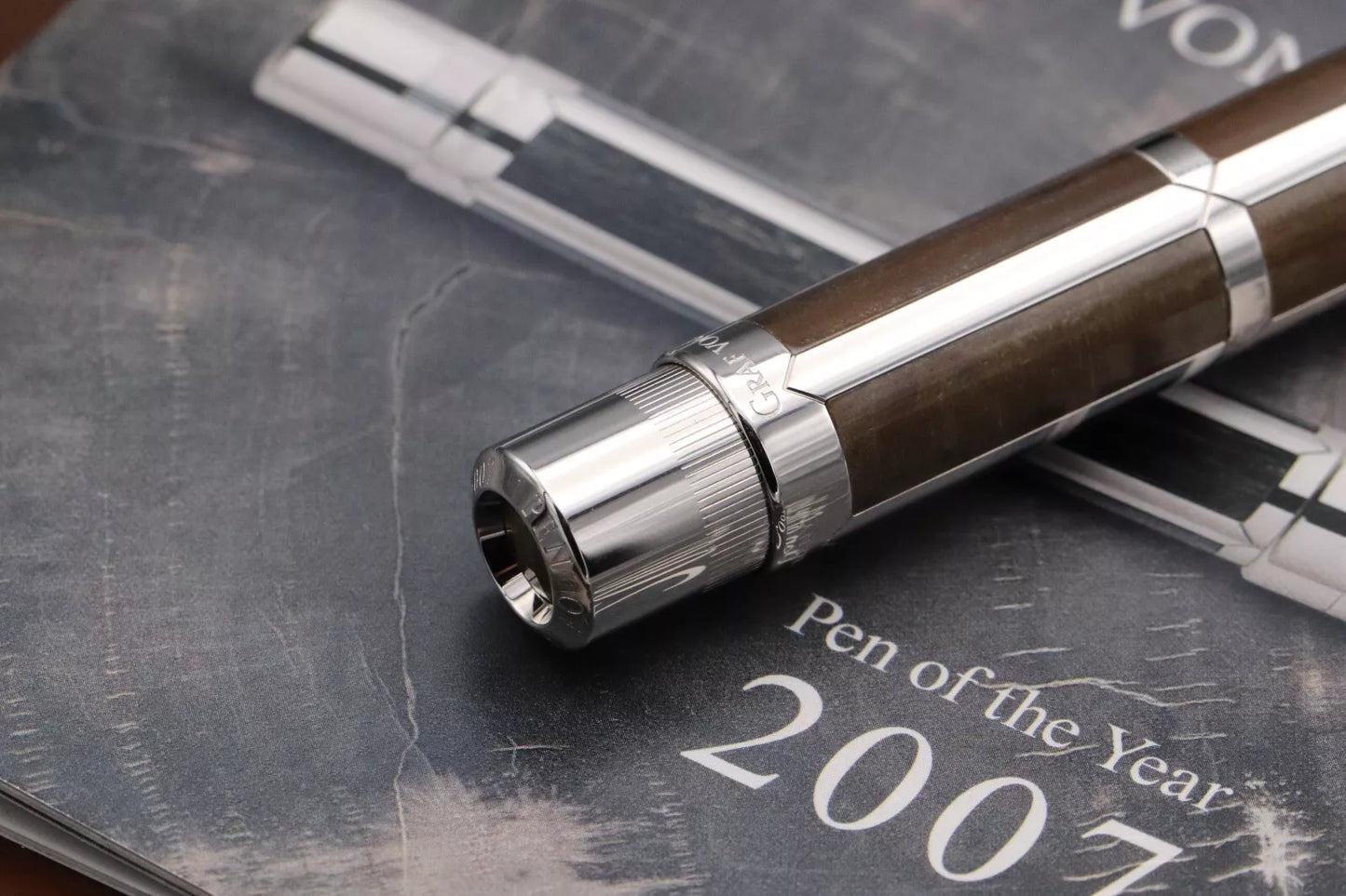 Graf von Faber-Castell Pen of the Year 2007 Petrified Wood Fountain Pen - UNUSED image 5