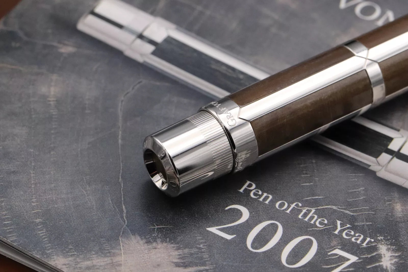 Graf von Faber-Castell Pen of the Year 2007 Petrified Wood Fountain Pen - UNUSED image 5