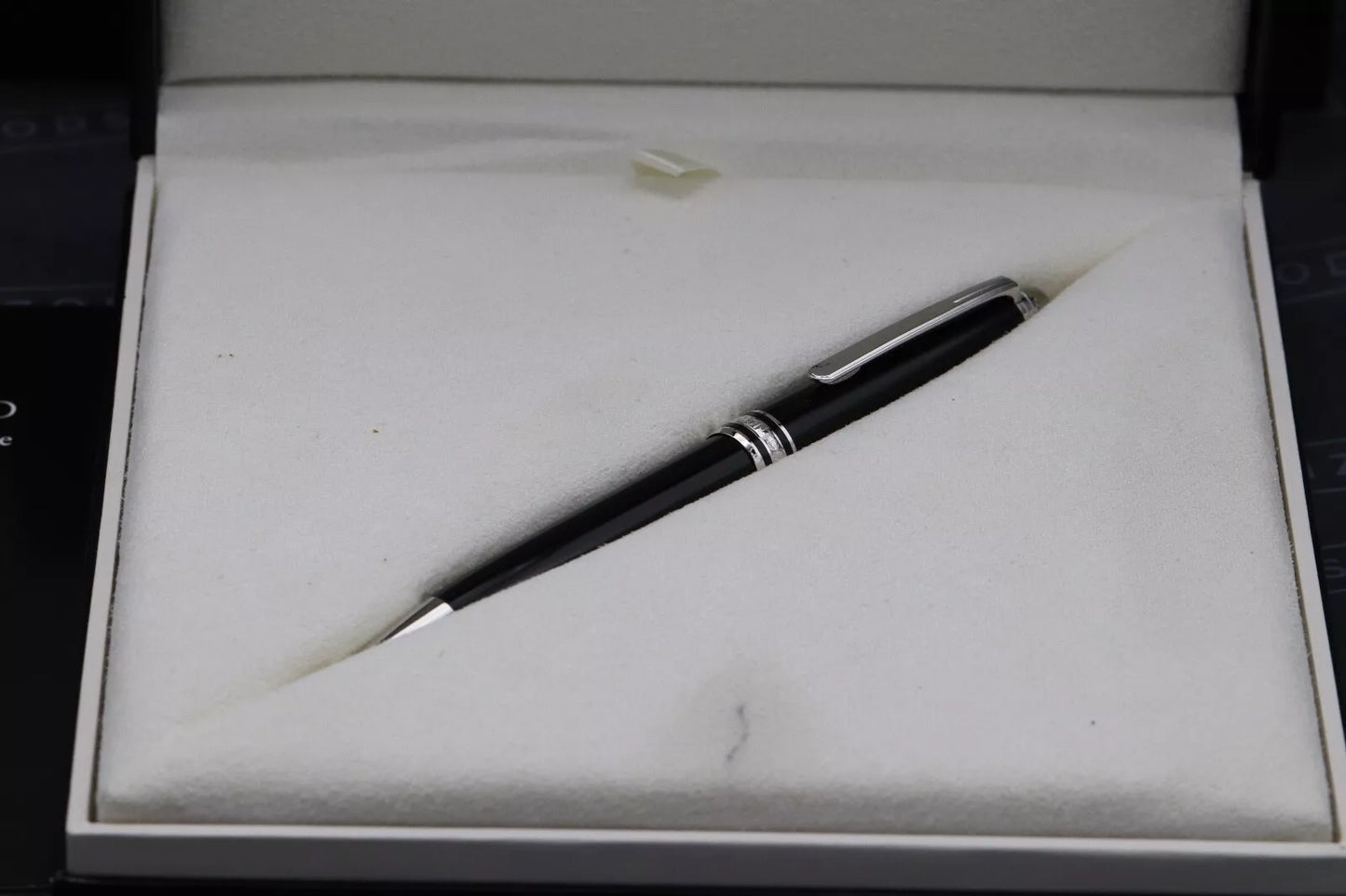 Montblanc Meisterstück 164 Classique Diamond Collection Ballpoint Pen image 5