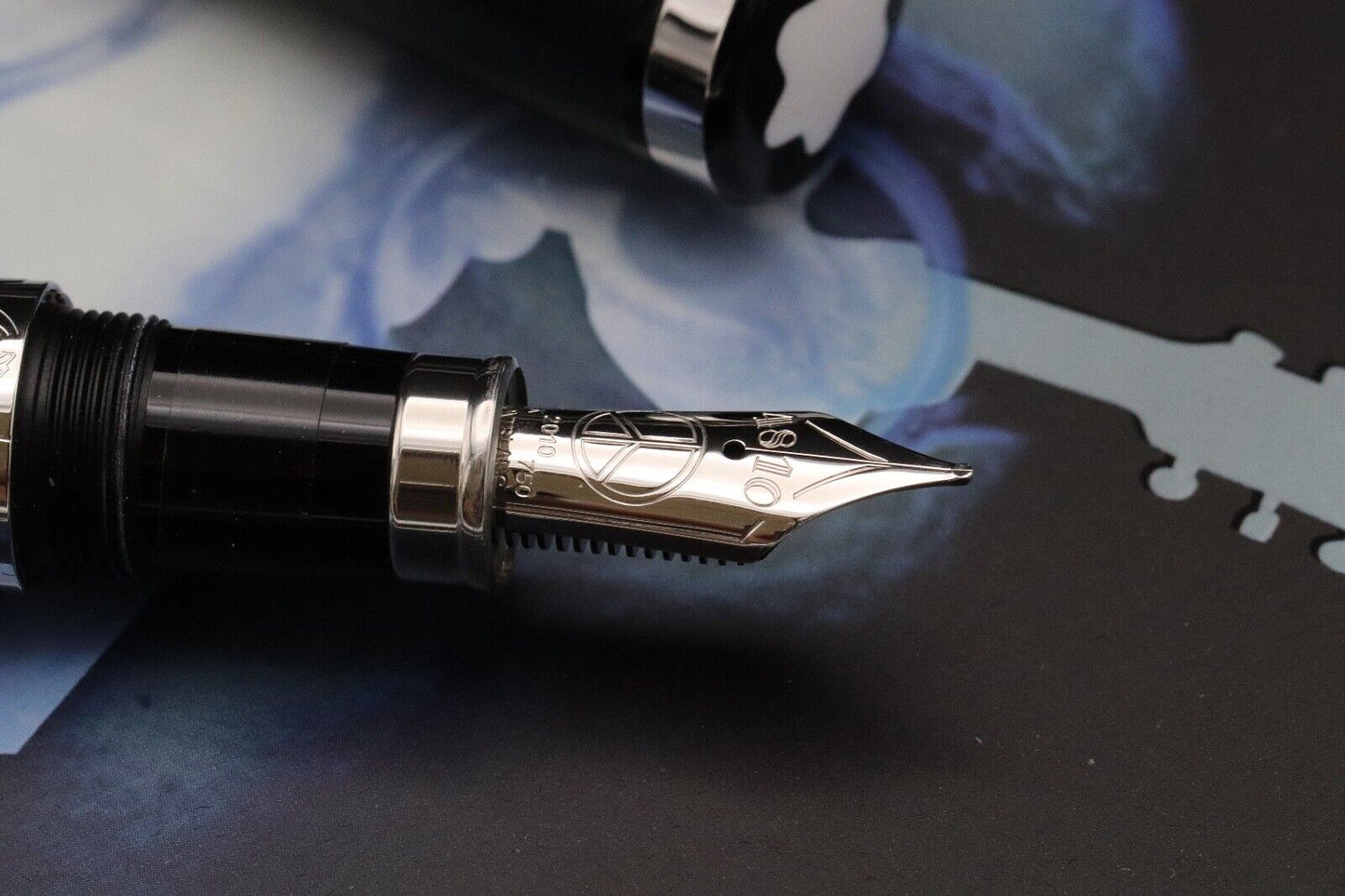 Montblanc Donation Series John Lennon Special Edition Fountain Pen - NEVER INKED image 2