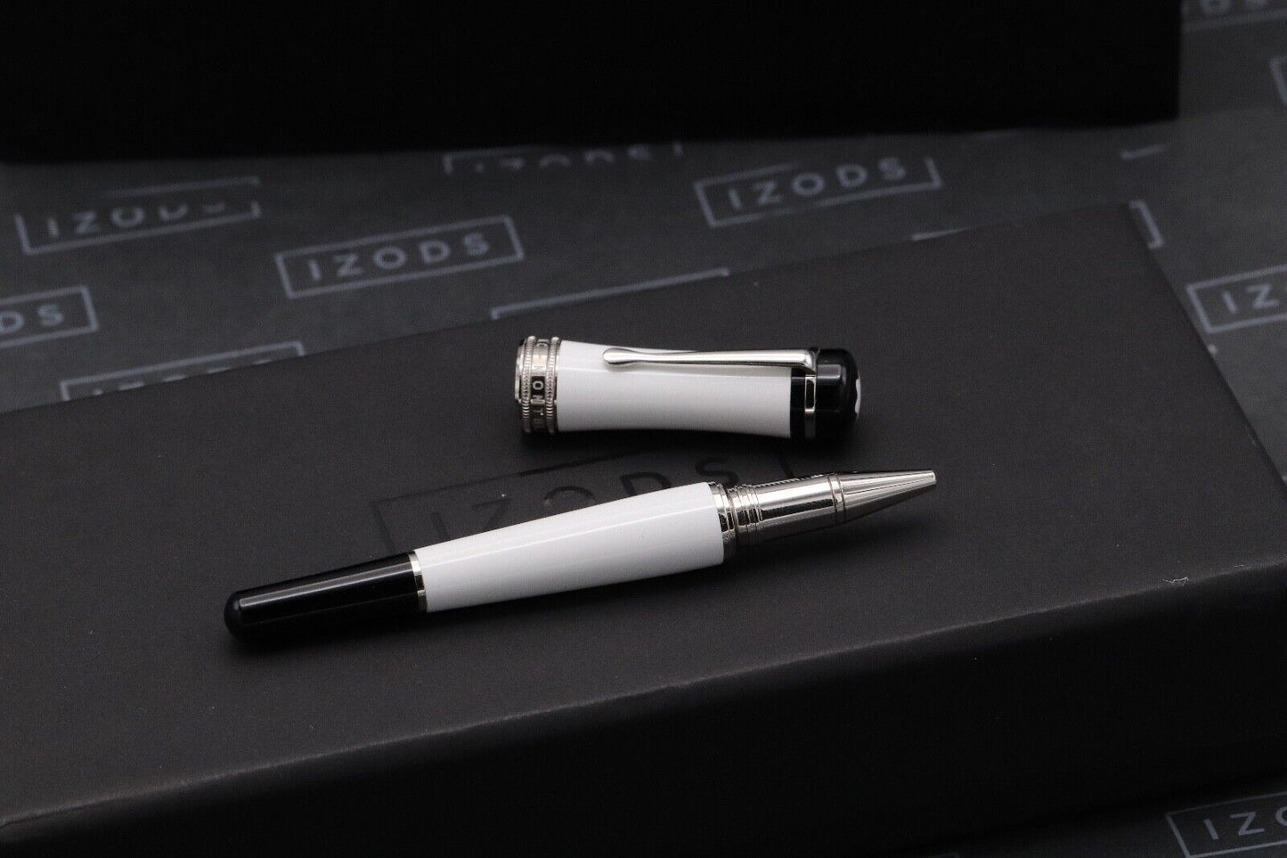 Montblanc Bonheur Rollerball Pen image 1