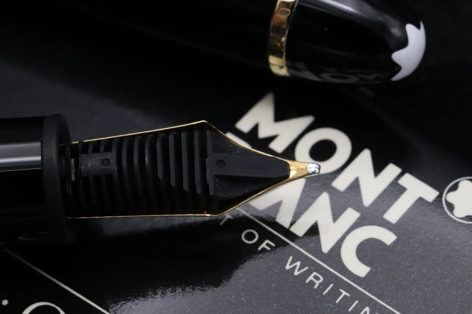 Montblanc Meisterstuck 146 LeGrand Gold Coated Fountain Pen - 1991-92 - 18k OB image 5