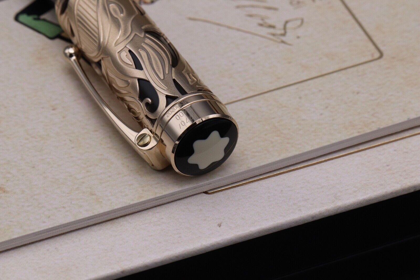Montblanc Writers Edition Carlo Collodi Rollerball Pen - UNUSED image 4