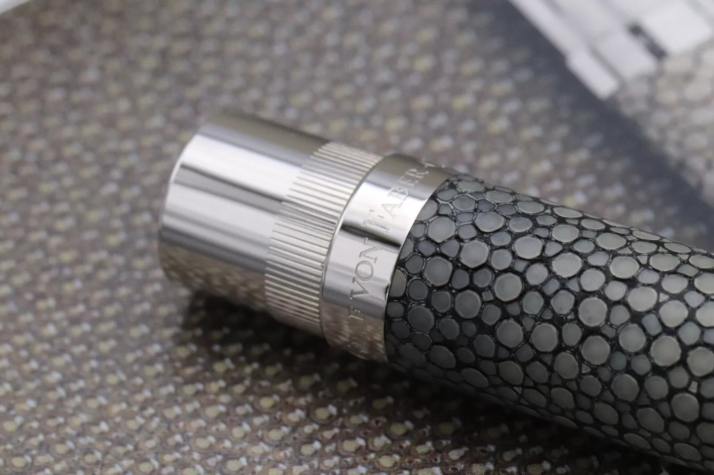 Graf von Faber-Castell Pen of the Year 2005 Galuchet Fountain Pen - UNUSED image 5