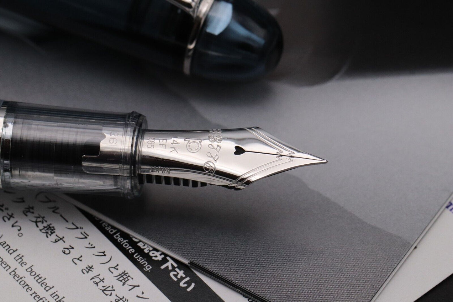 Platinum #3776 Uroko-Gumo Limited Edition Fountain Pen - UNUSED - EF Nib image 2