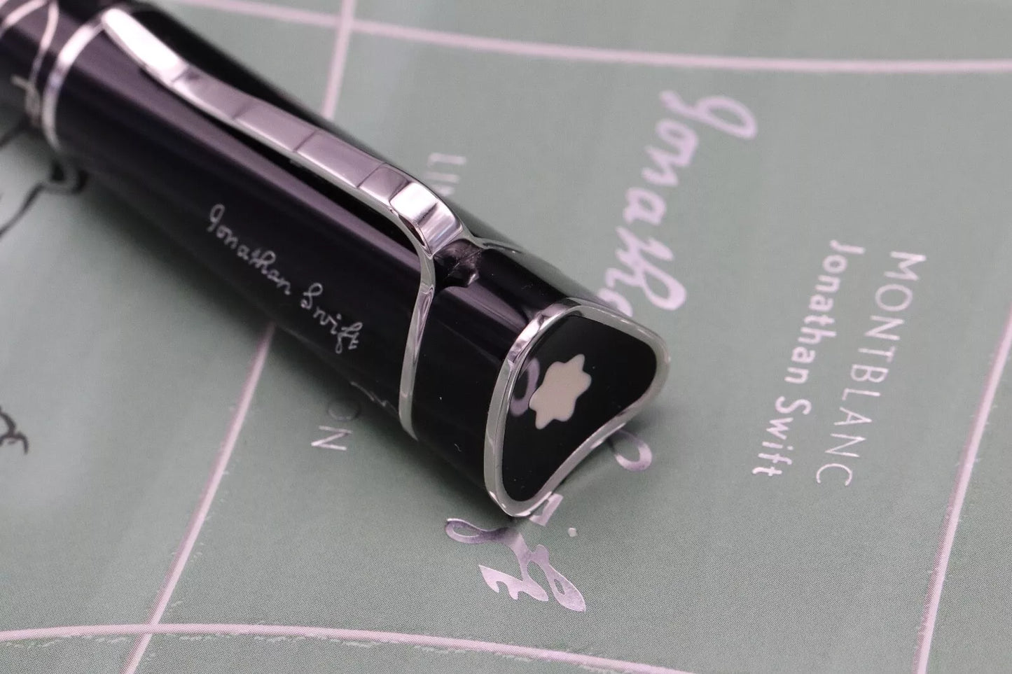 Montblanc Writers Edition Jonathan Swift Fountain Pen - UNUSED image 7