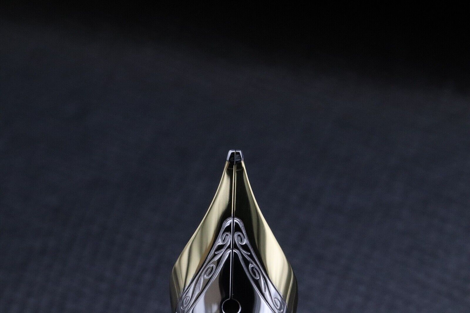 Montblanc Meisterstuck 146 LeGrand Barley Vermeil Fountain Pen - Broad Nib image 4