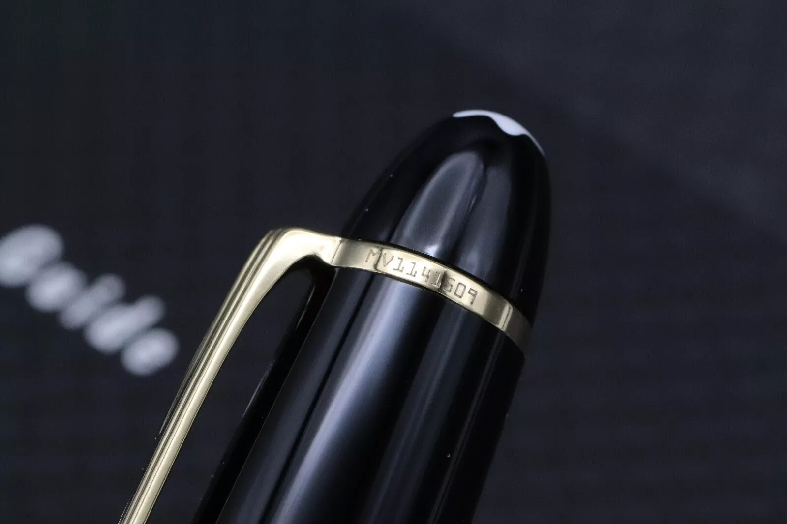 Montblanc Meisterstuck 147 Traveller Gold Coated Fountain Pen with Pouch image 5