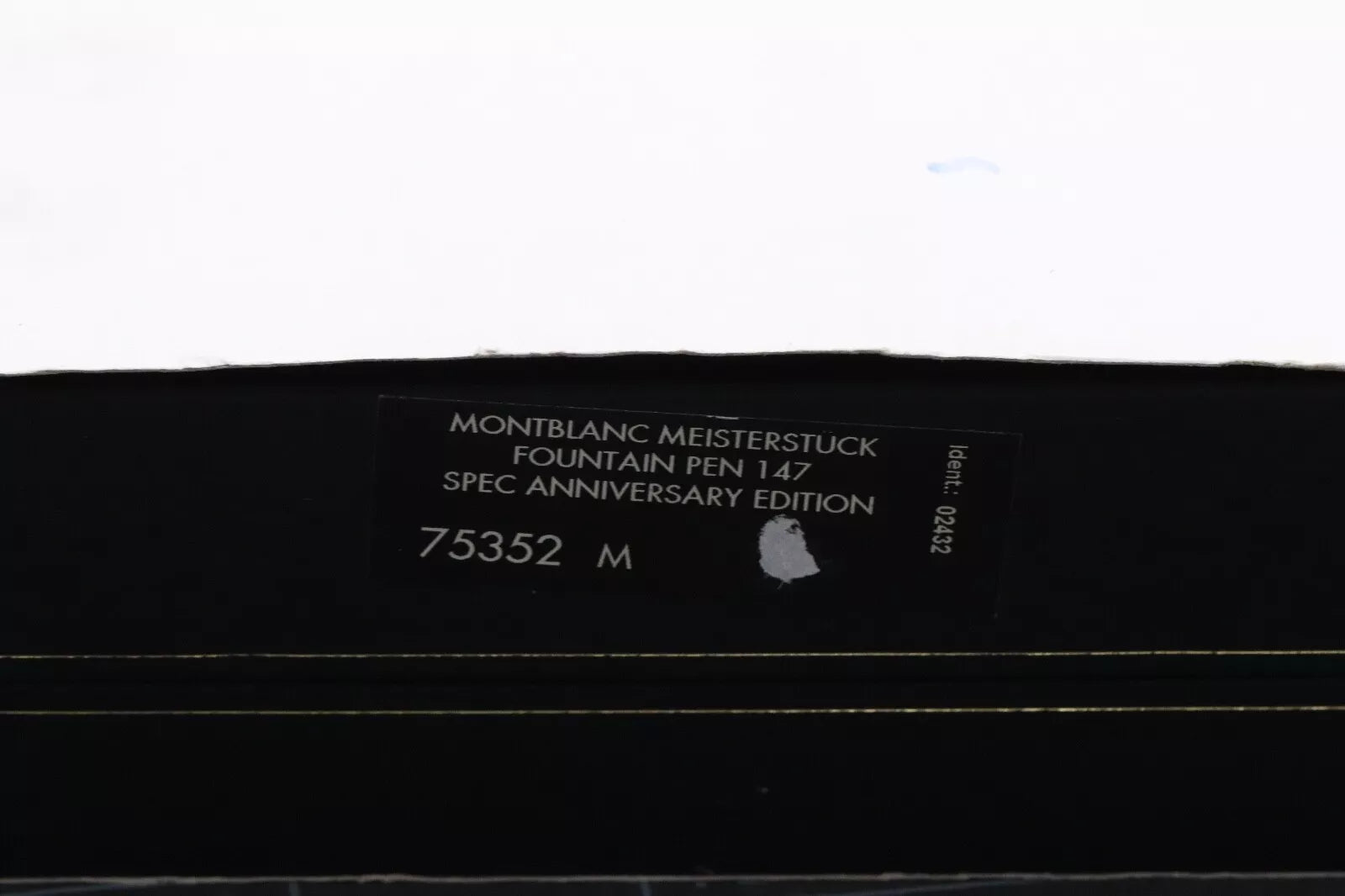 Montblanc Meisterstuck 147 Traveller 75th Anniversary SE Fountain Pen image 9