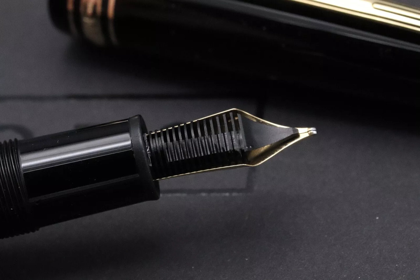 Montblanc Meisterstuck 147 Traveller Gold Coated Fountain Pen image 4