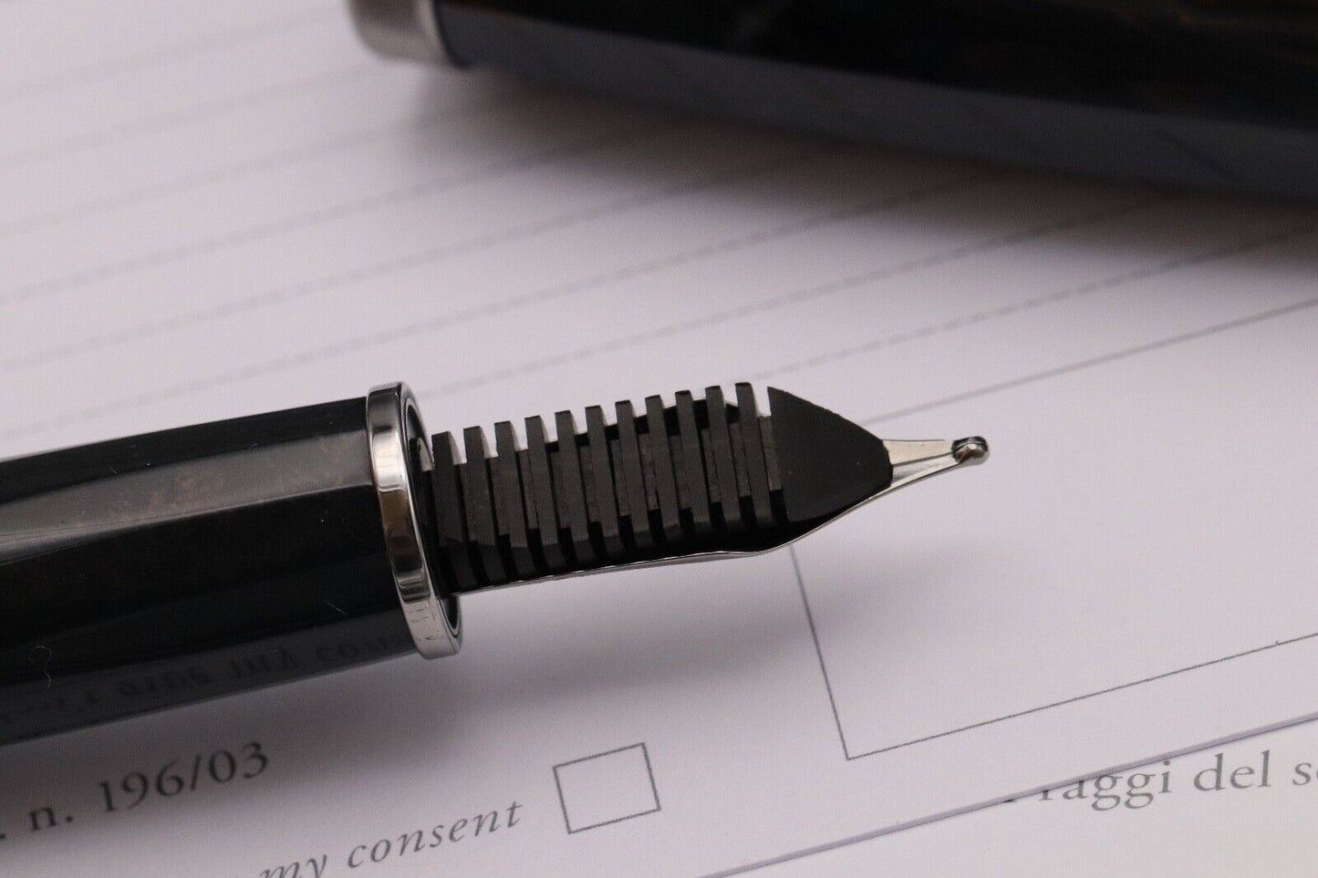 SCRIBO Feel Blu Califfo Ruthenium Fountain Pen - 18k Broad Nib image 4