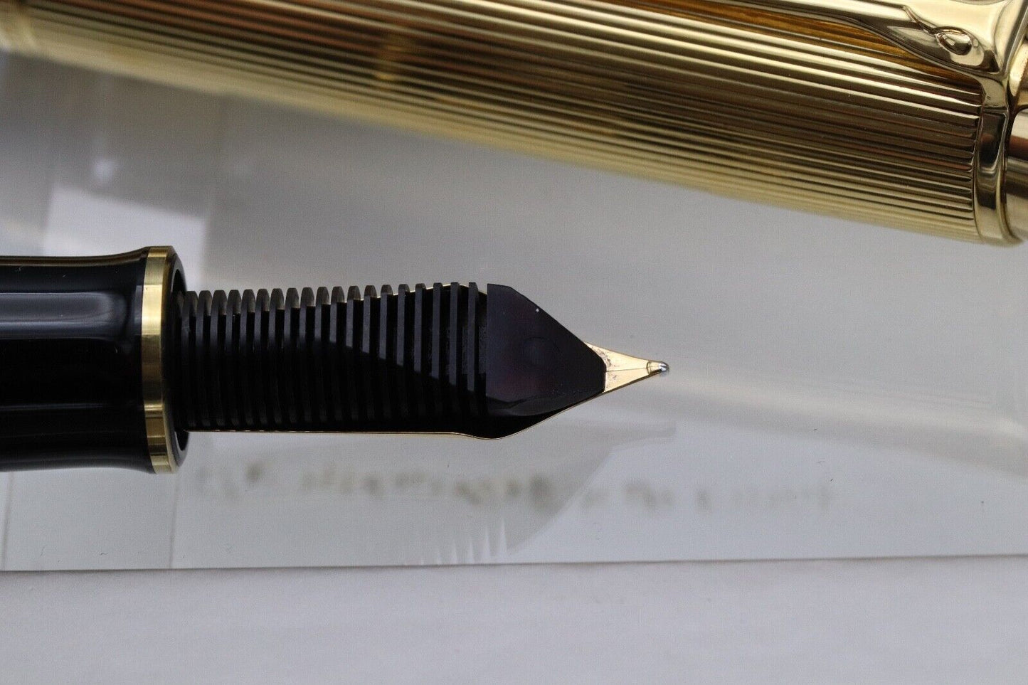 Pelikan Souveran M1050 Vermeil Black Fountain Pen - PF Marked Nib image 3