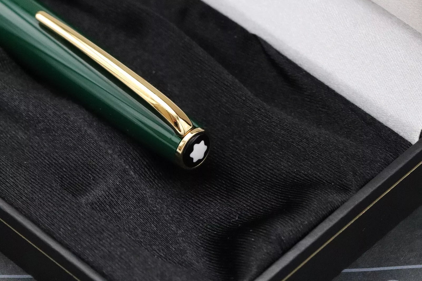 Montblanc Generation Green Fountain Pen - NEVER INKED image 6