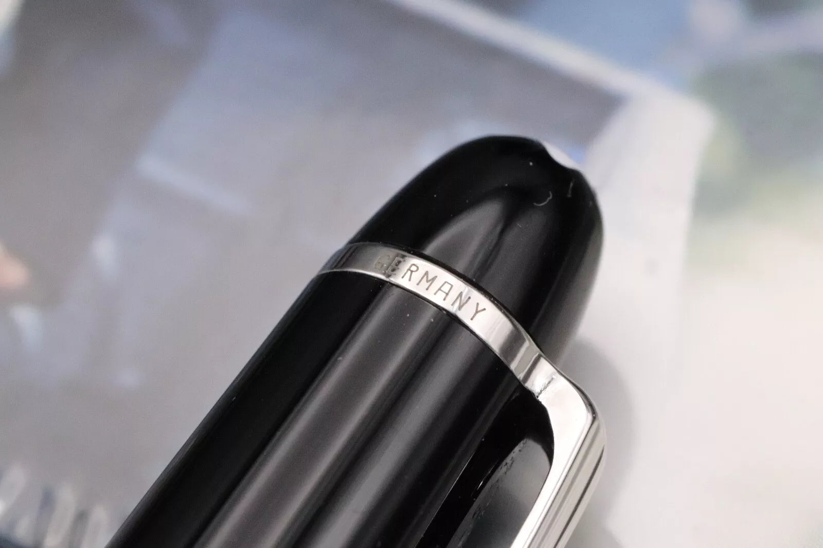 Montblanc Meisterstuck Chopin Classique 'Lang Lang' Platinum Line Fountain Pen image 7
