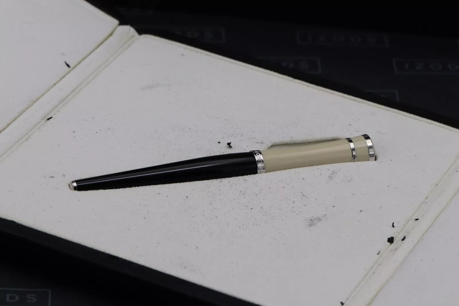 Montblanc Muses Greta Garbo Special Edition Fountain Pen - UNUSED image 7