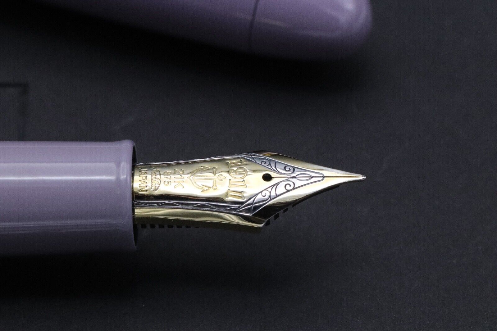 Sailor King of Pen Urushi Lilac Fountain Pen image 2