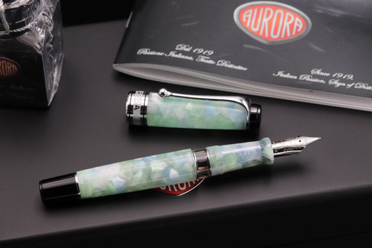 Aurora Optima Caleidoscopio Luce Verde Limited Edition Fountain Pen image 1