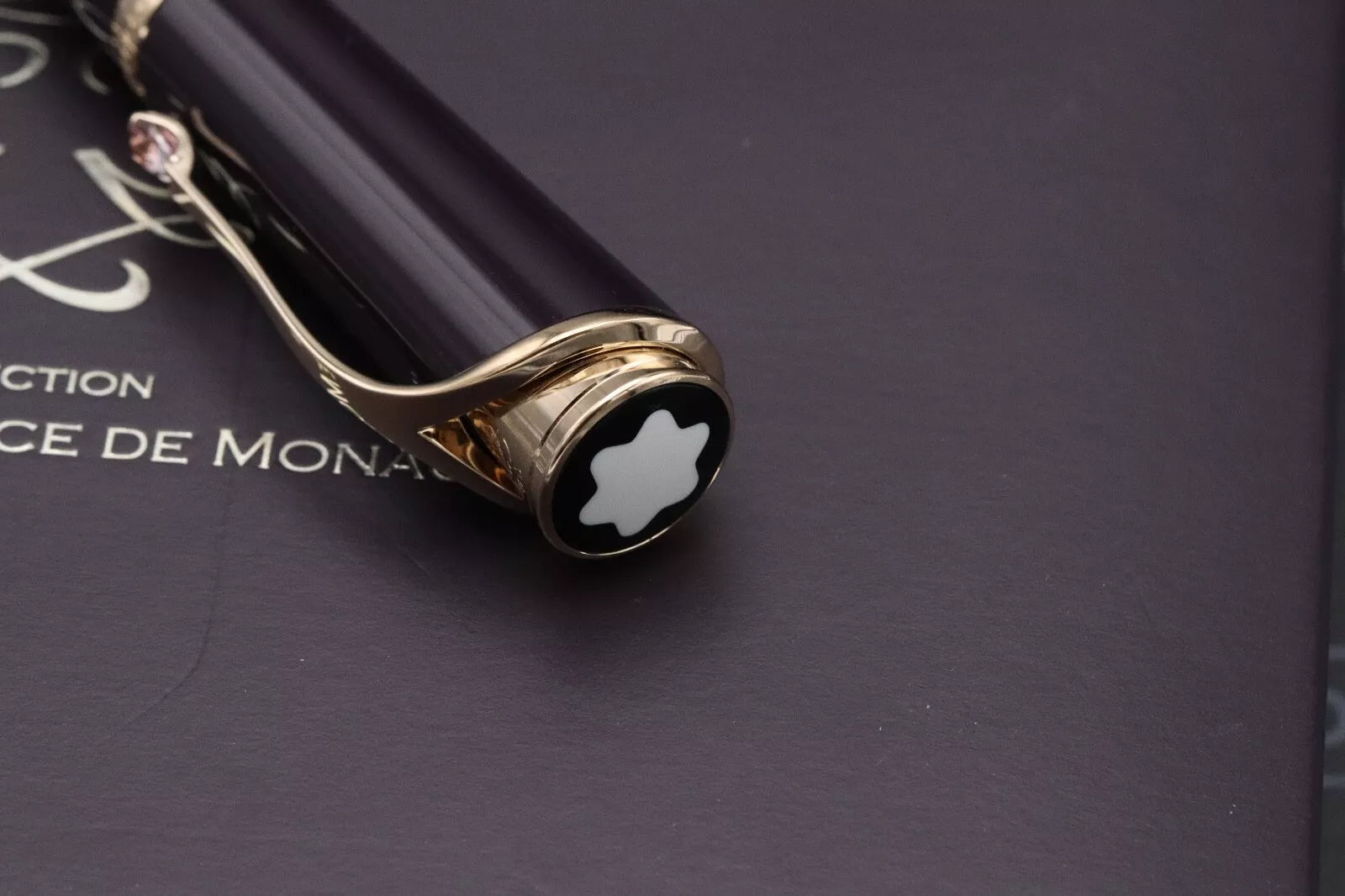 Montblanc Princesse Grace de Monaco Purple Fountain Pen image 8