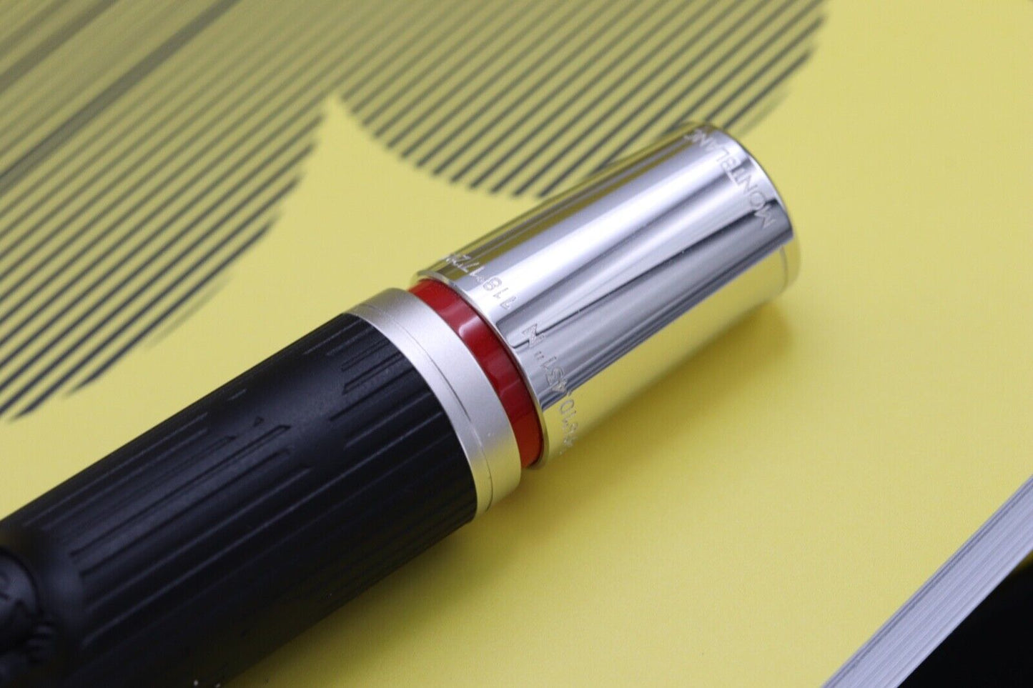 Montblanc Great Characters Walt Disney Special Edition Fountain Pen image 6