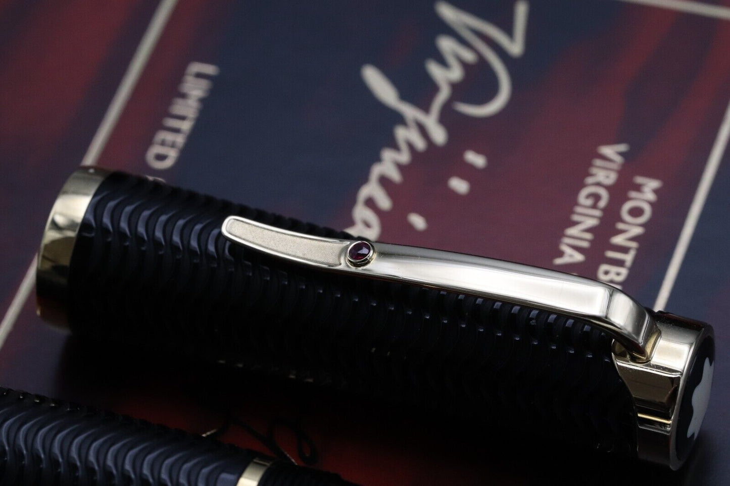 Montblanc Writers Edition Virginia Woolf Fountain Pen - UNUSED image 4