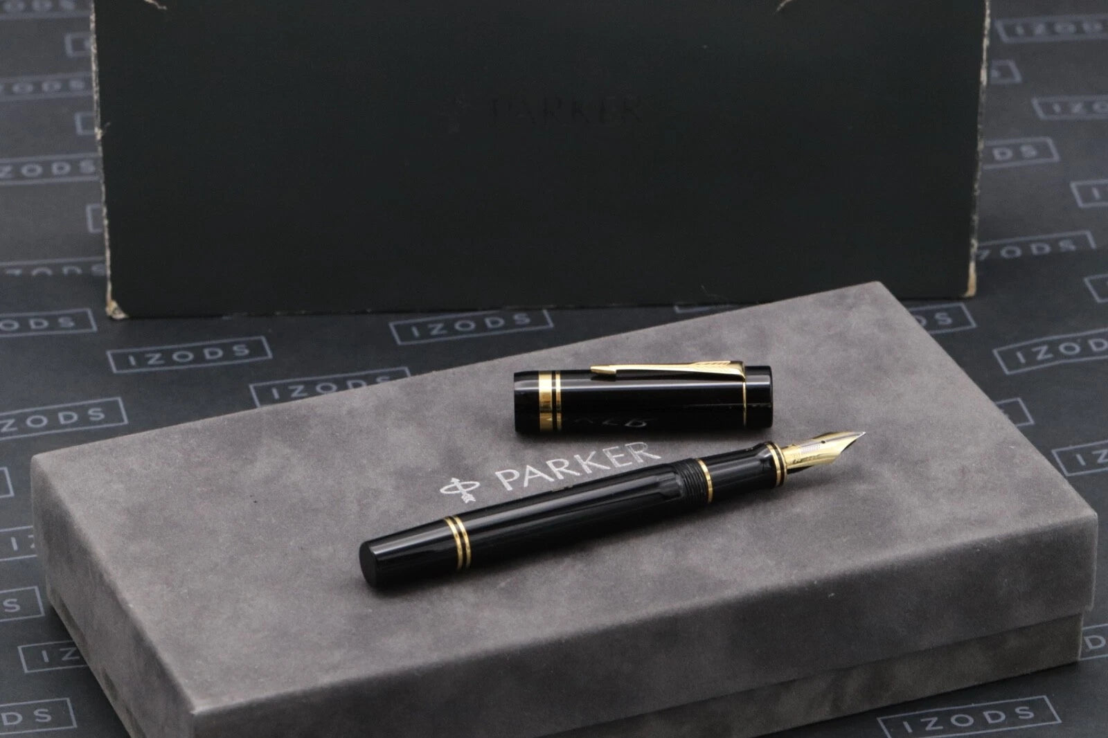 Parker Duofold Centennial Black Gold Fountain Pen - 1987 image 0