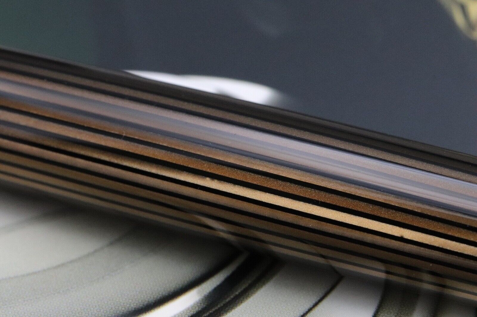 Pelikan Souveran M800 Brown Black Special Edition Fountain Pen - Fine Nib image 3