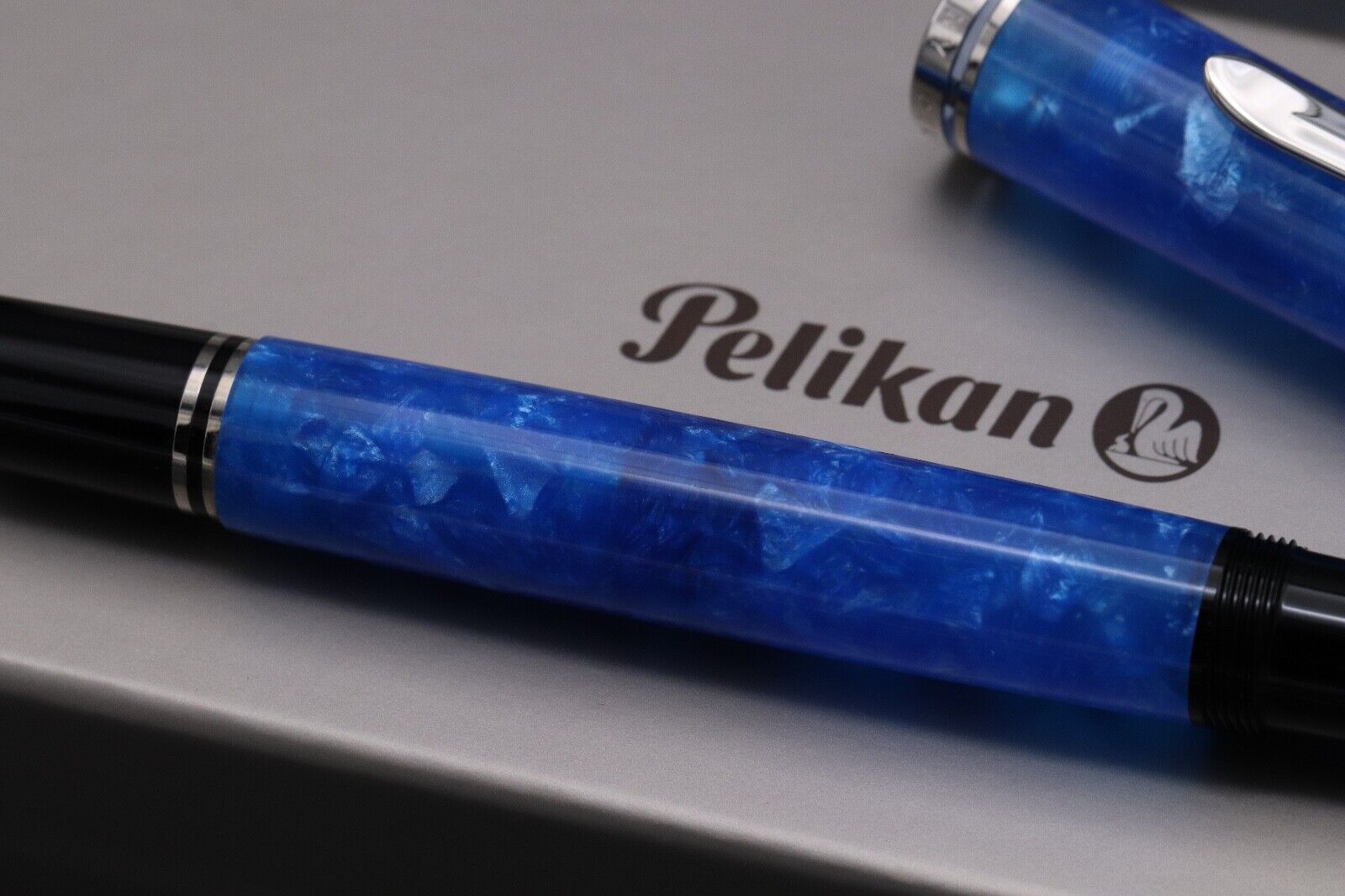 Pelikan Souveran M805 Vibrant Blue Special Edition Fountain Pen image 3