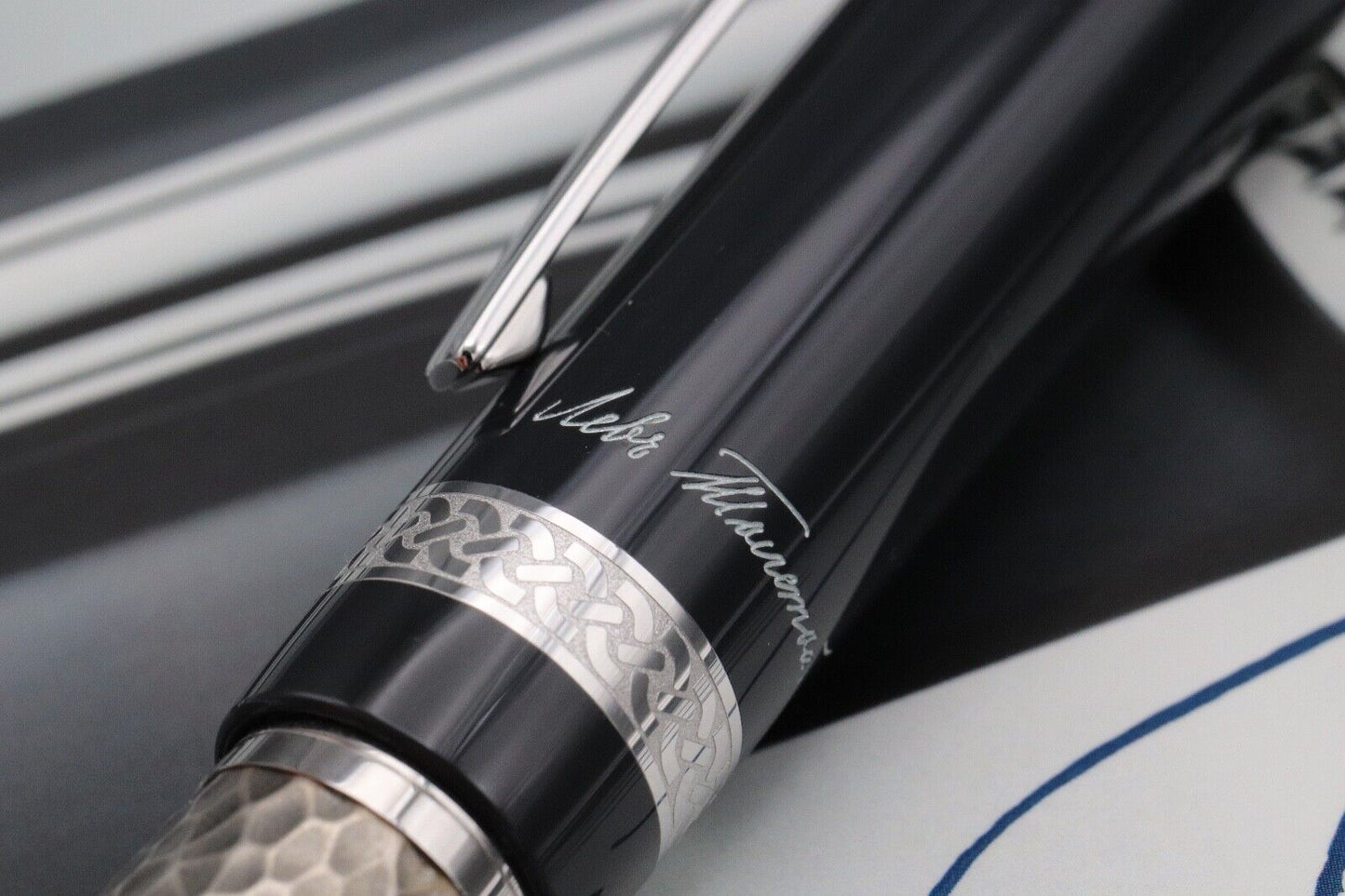 Montblanc Writers Edition Leo Tolstoy Ballpoint Pen - UNUSED image 2