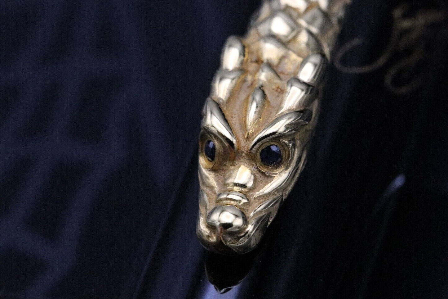 Montblanc Writers Edition Imperial Dragon Solid Gold 888 Fountain Pen - UNUSED image 4