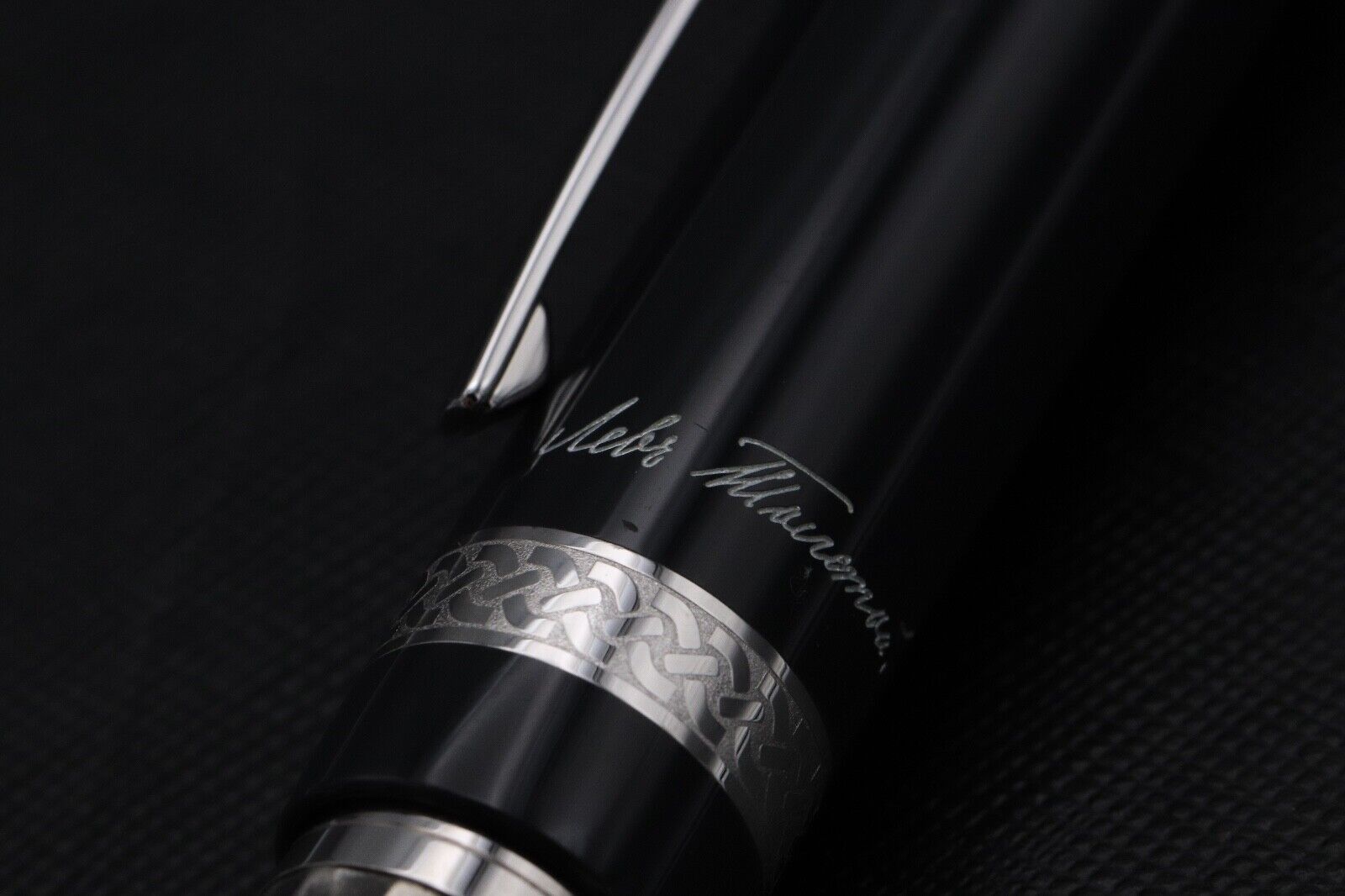 Montblanc Writers Edition Leo Tolstoy Fountain Pen image 5