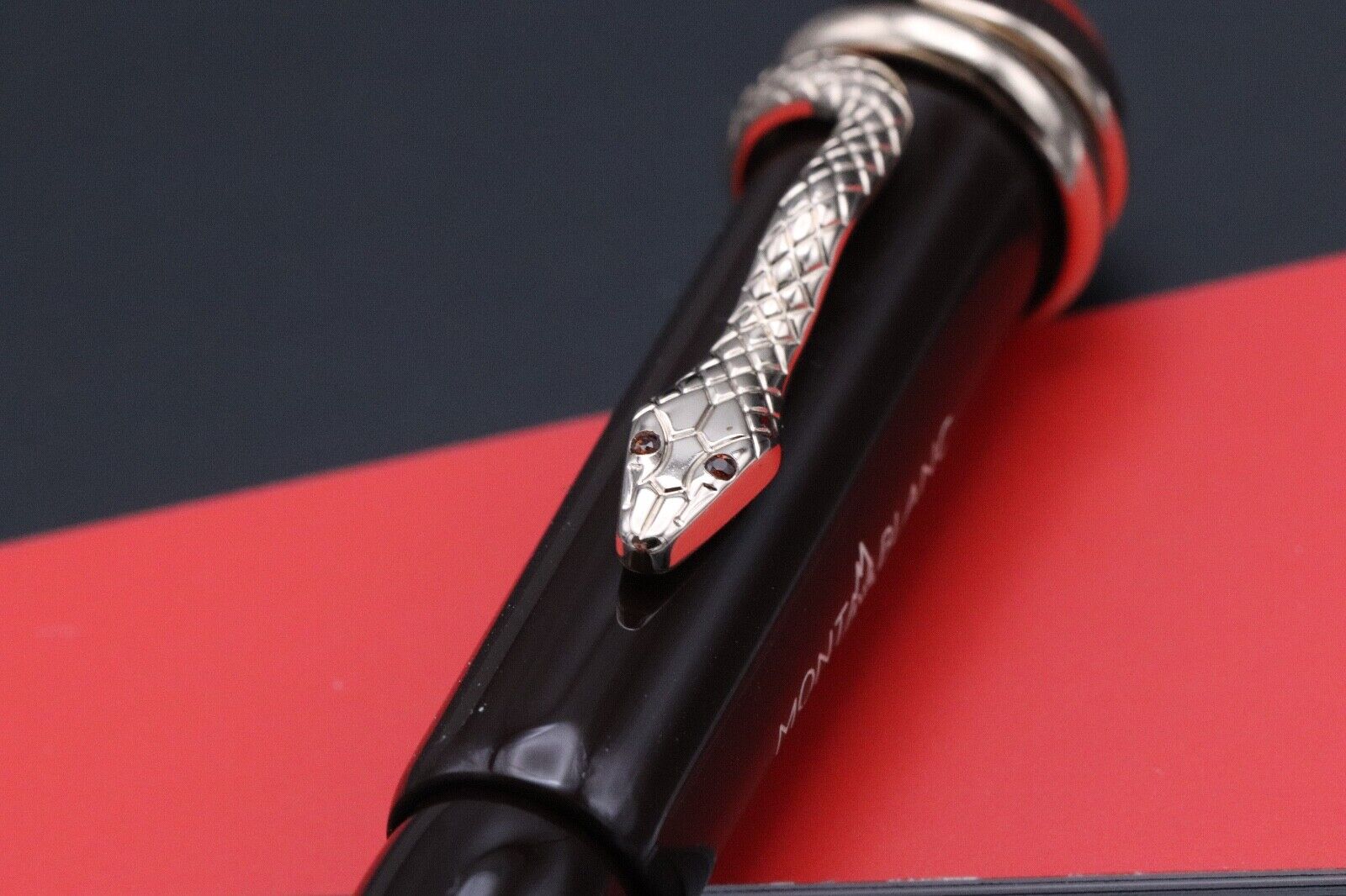 Montblanc Heritage Rouge et Noir Tropic Brown Special Edition Fountain Pen image 4
