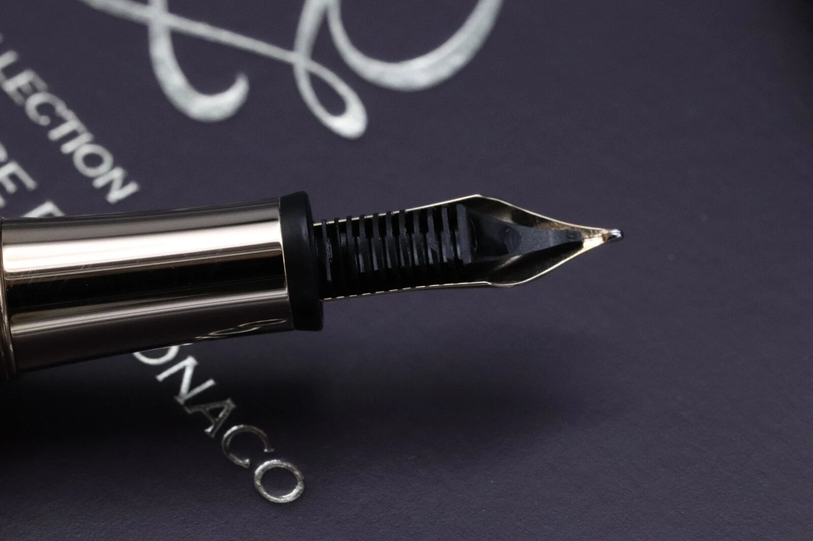 Montblanc Princesse Grace de Monaco Purple Fountain Pen - UNUSED image 12