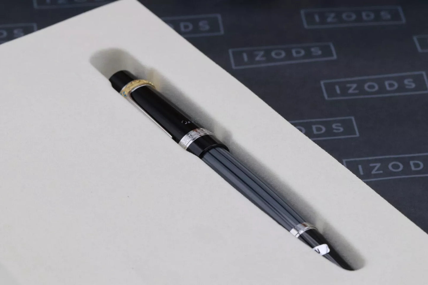 Montblanc Writers Edition Honore de Balzac Fountain Pen – UNUSED image 11