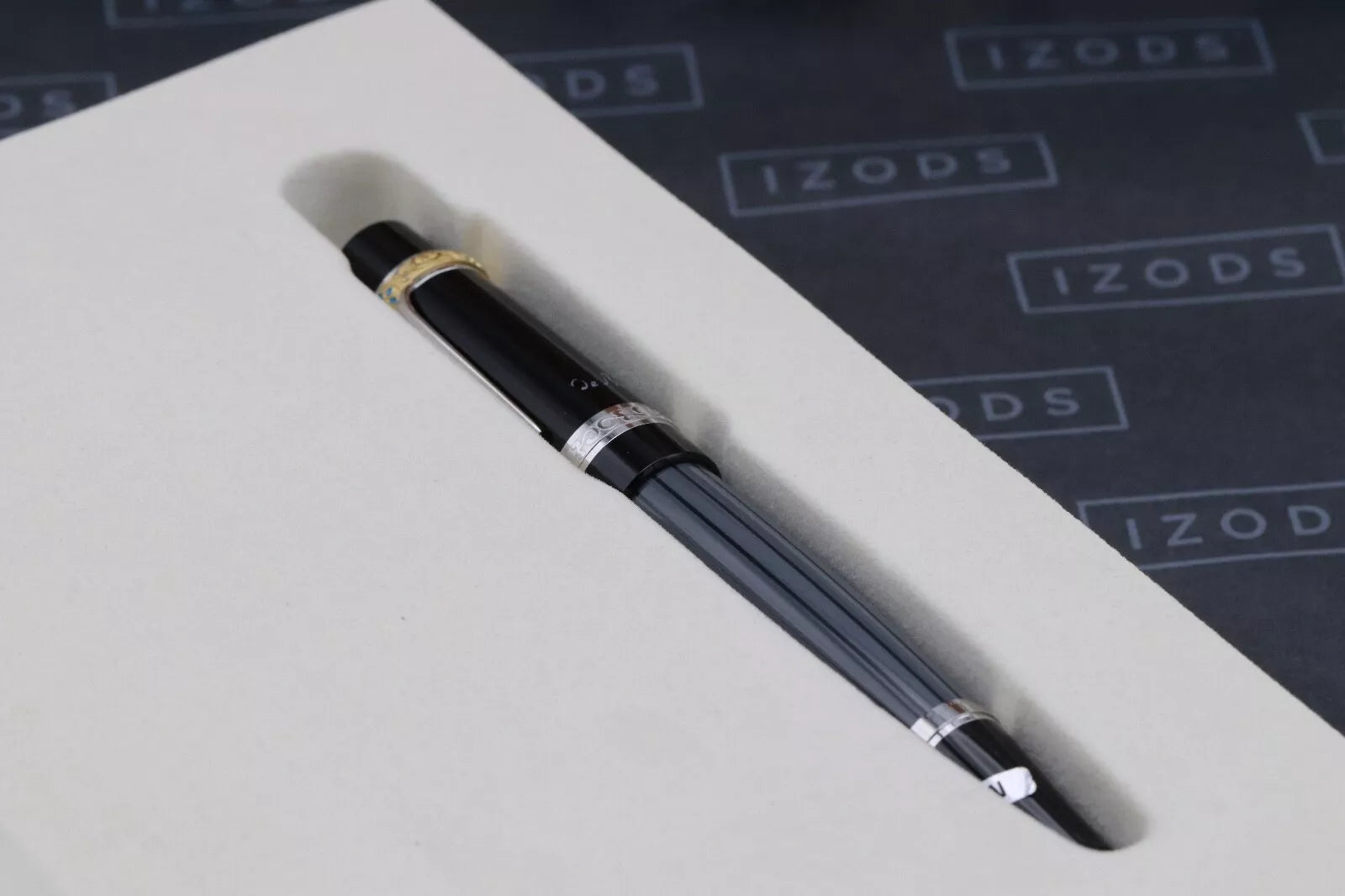 Montblanc Writers Edition Honore de Balzac Fountain Pen – UNUSED image 11