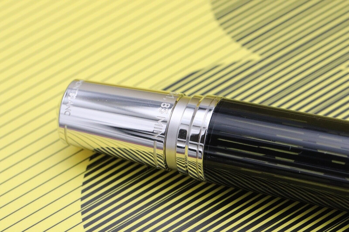 Montblanc Great Characters Walt Disney LE1901 Fountain Pen - UNUSED image 4