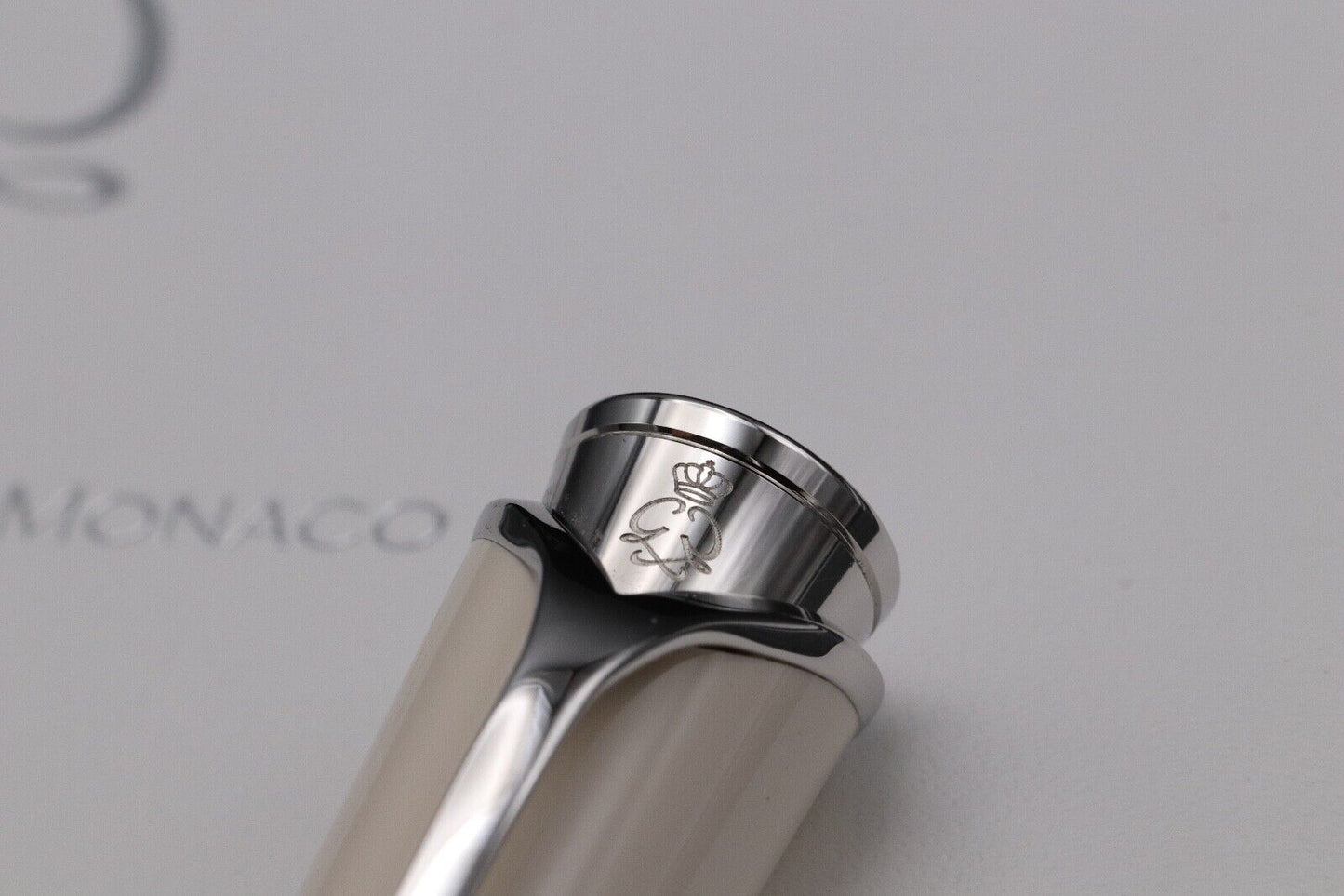 Montblanc Princesse Grace de Monaco Ivory-Resin Fountain Pen image 6