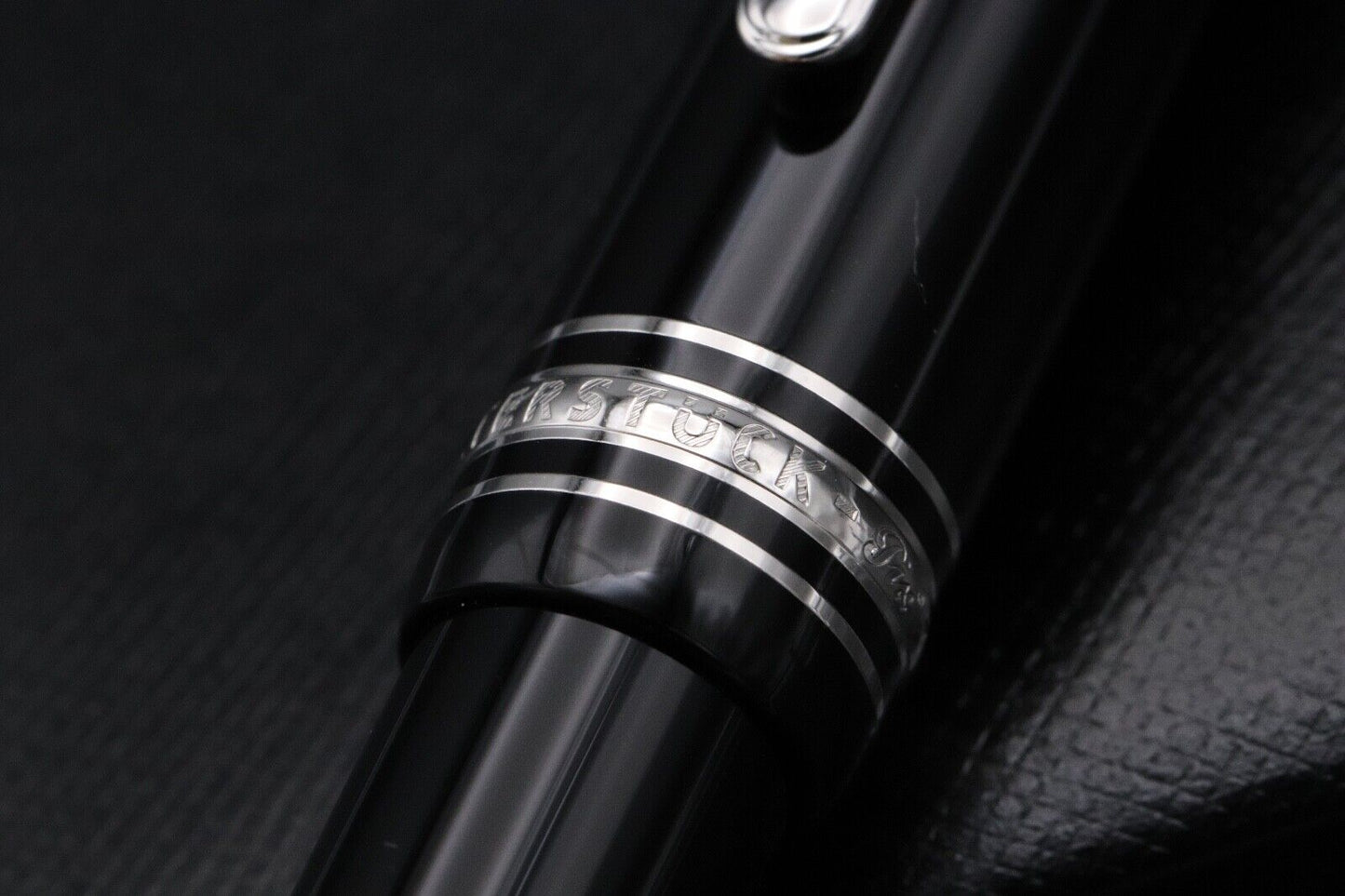 Montblanc Meisterstück 161 LeGrand Platinum-Coated Ballpoint Pen image 2