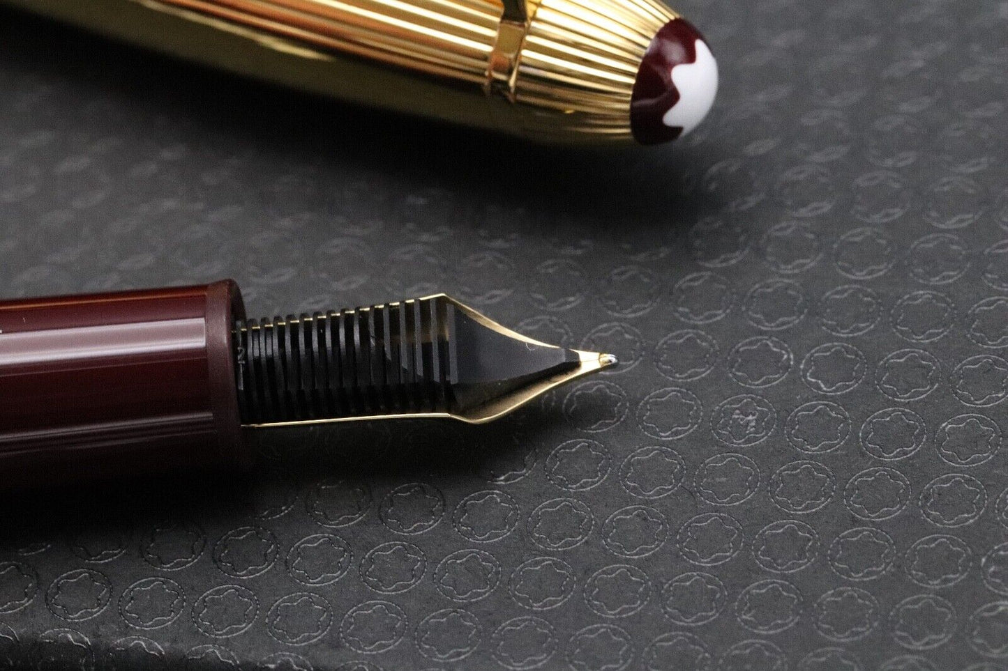 Montblanc Meisterstuck Traveller Bordeaux Vermeil Fountain Pen with Pouch image 3
