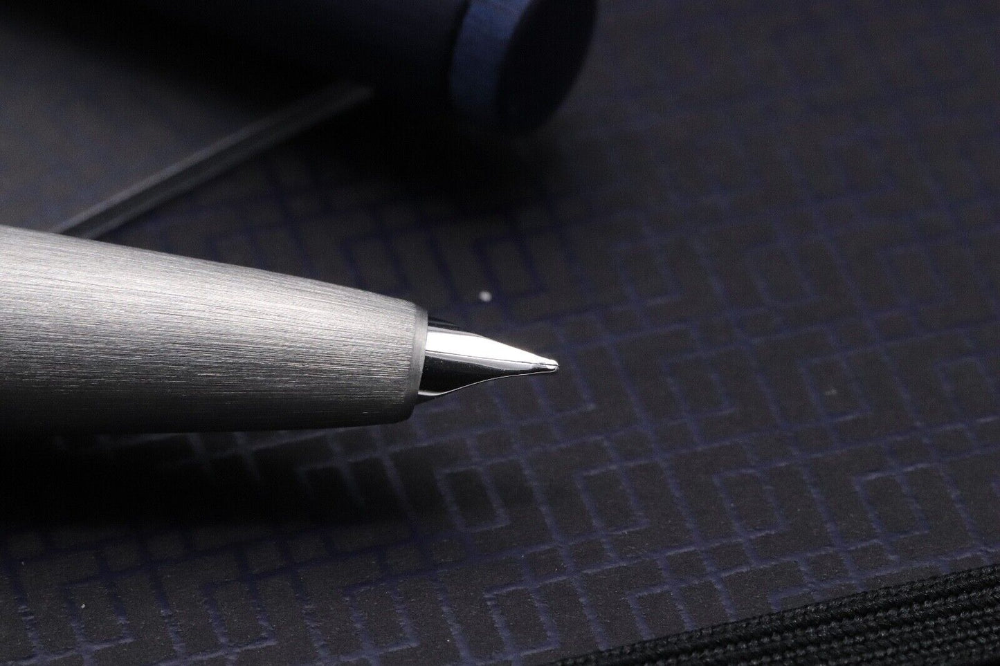 Lamy 2000 Bauhaus Blue Limited Edition Fountain Pen – UNUSED image 2