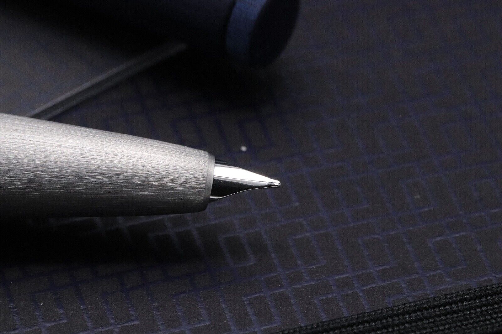 Lamy 2000 Bauhaus Blue Limited Edition Fountain Pen – UNUSED image 2