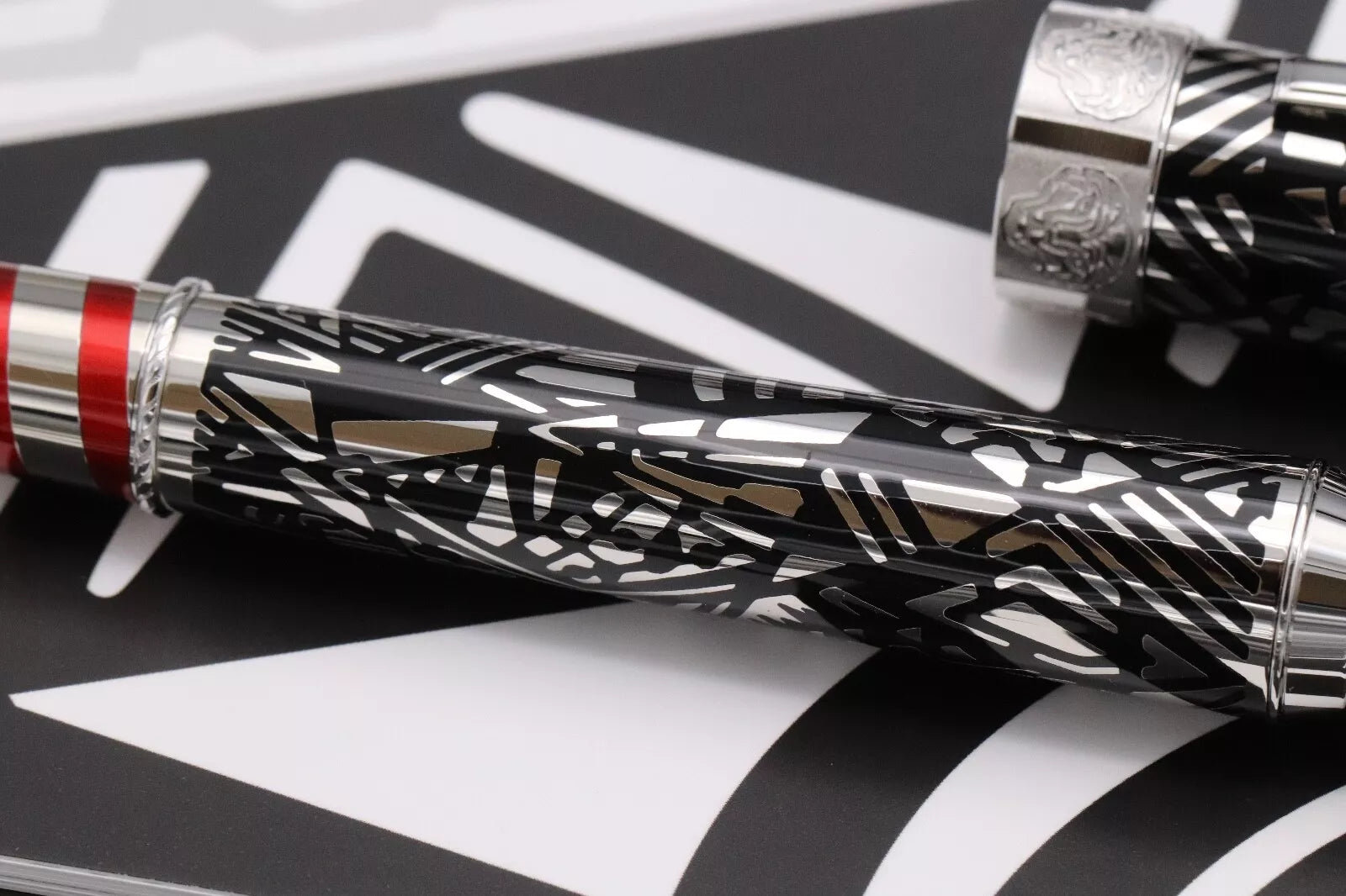 Montblanc Patron Of Art Peggy Guggenheim 4810 Fountain Pen – UNUSED image 4