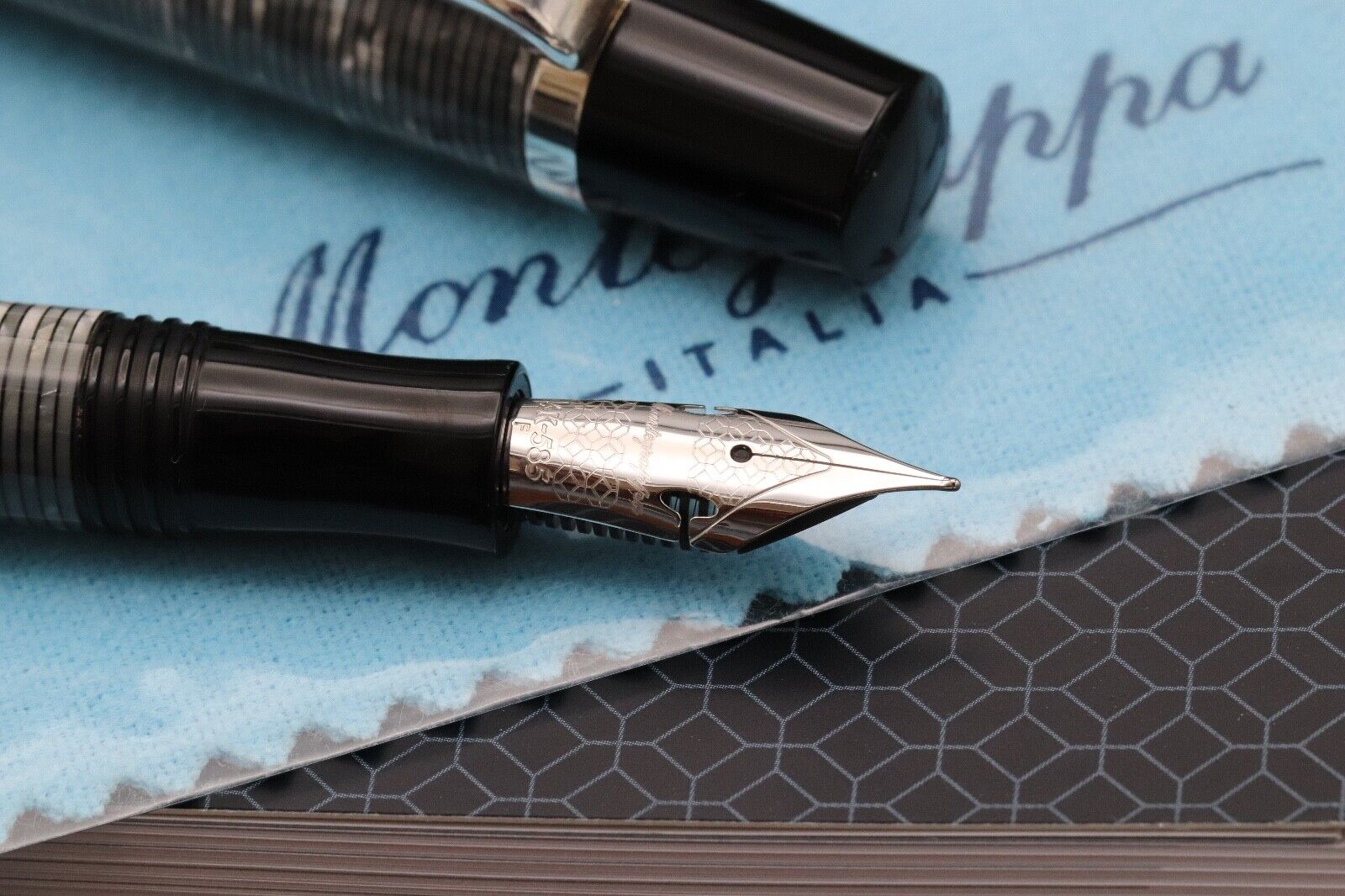 Montegrappa Nazionale Flex Shiny Circles Celluloid LE100 Fountain Pen image 2