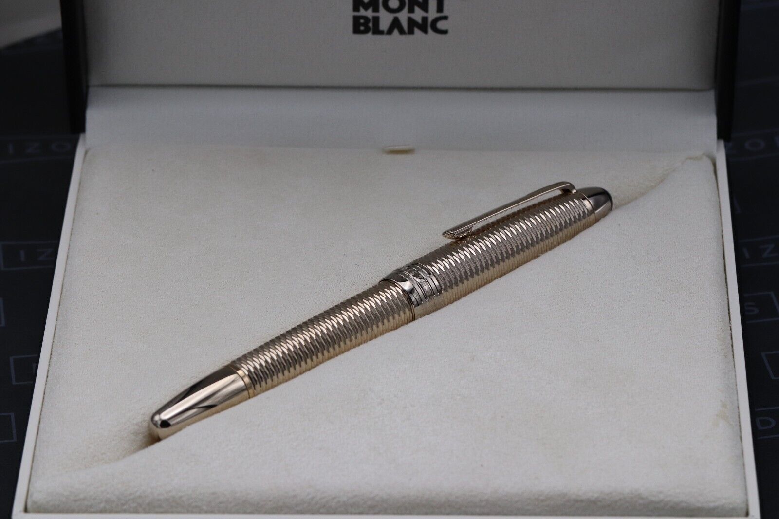 Montblanc Meisterstuck LeGrand Geometry Fountain Pen - UNUSED image 6