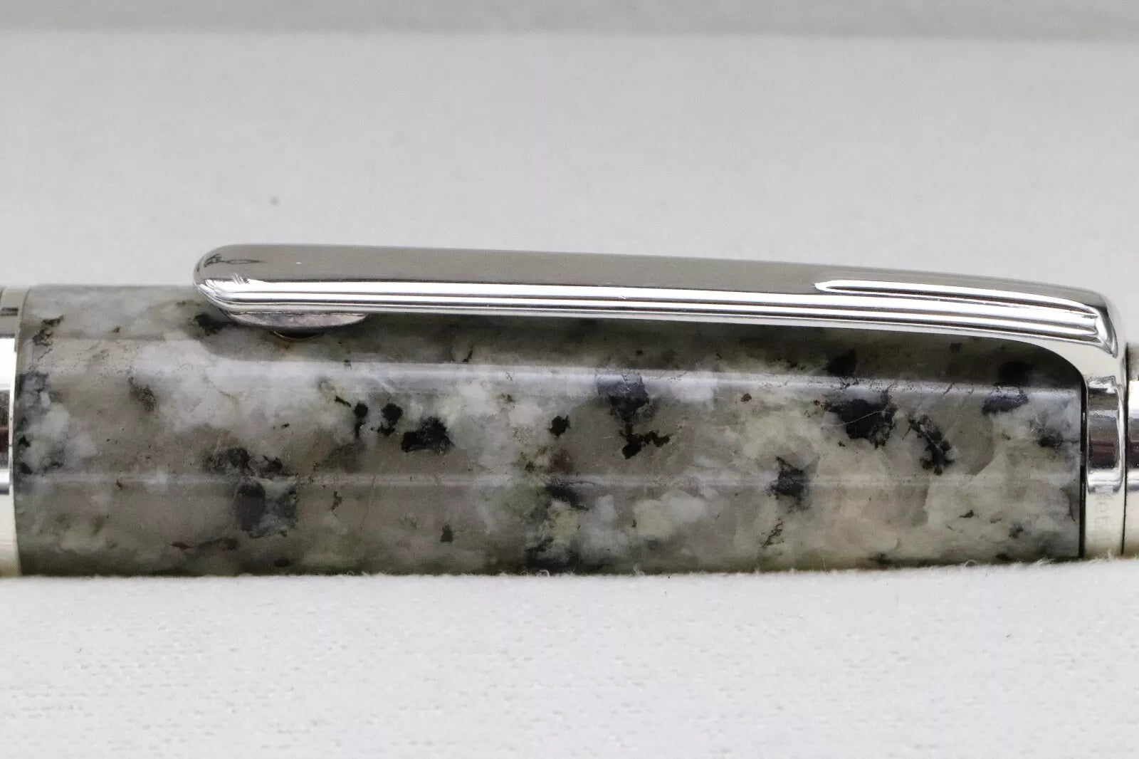 Montblanc Meisterstuck Granite Soulmakers Classique LE1906 Rollerball Pen image 5