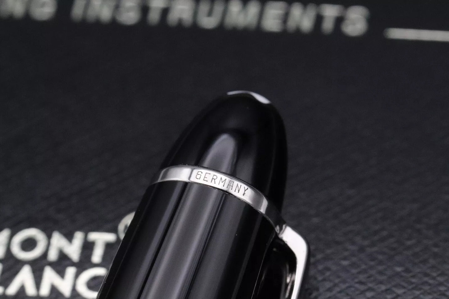 Montblanc Meisterstuck 146 LeGrand Platinum-Coated Fountain Pen image 6