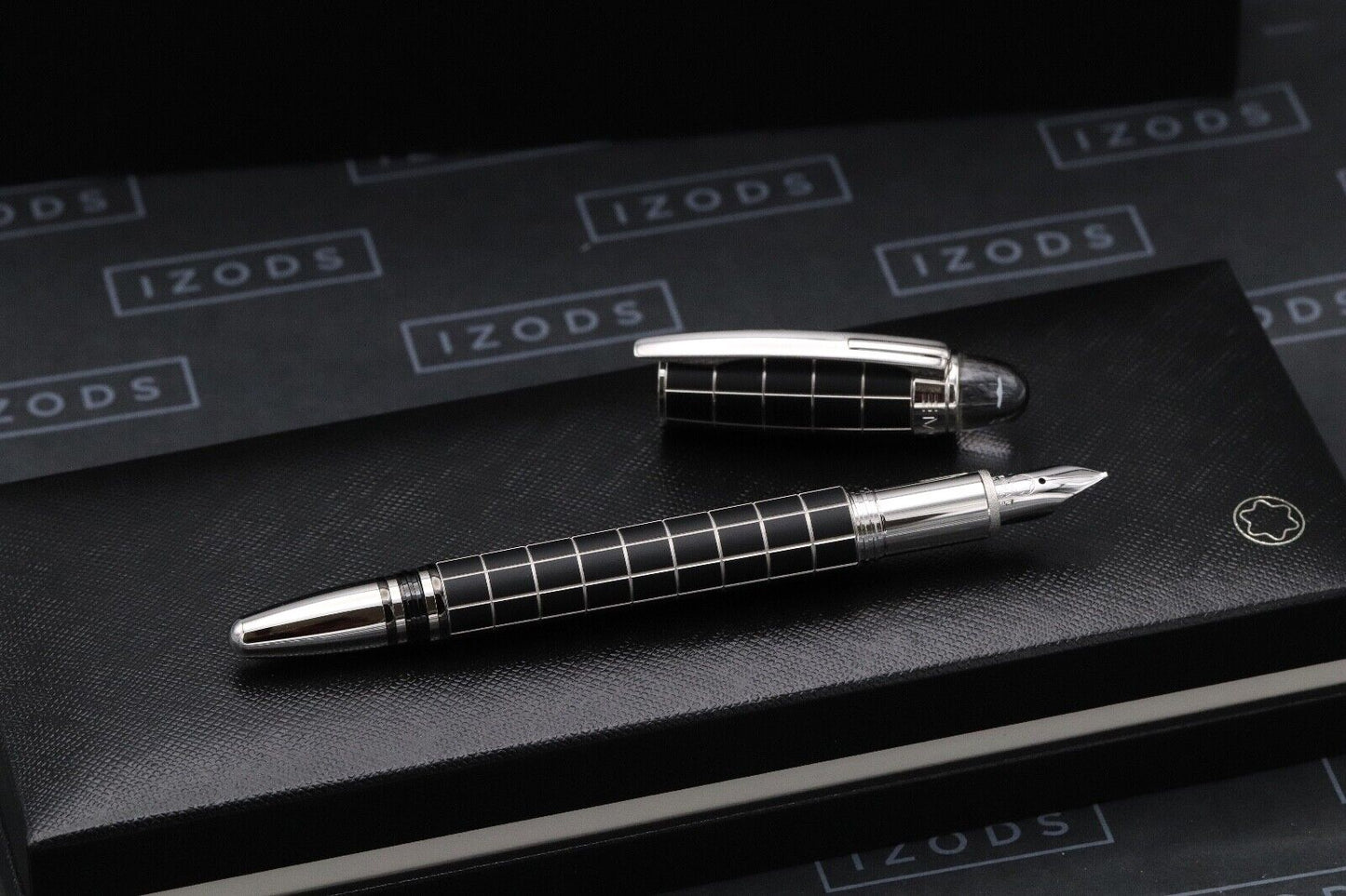 Montblanc Starwalker Rubber Platinum Fountain Pen - Serviced by MB Sept 2024 image 1