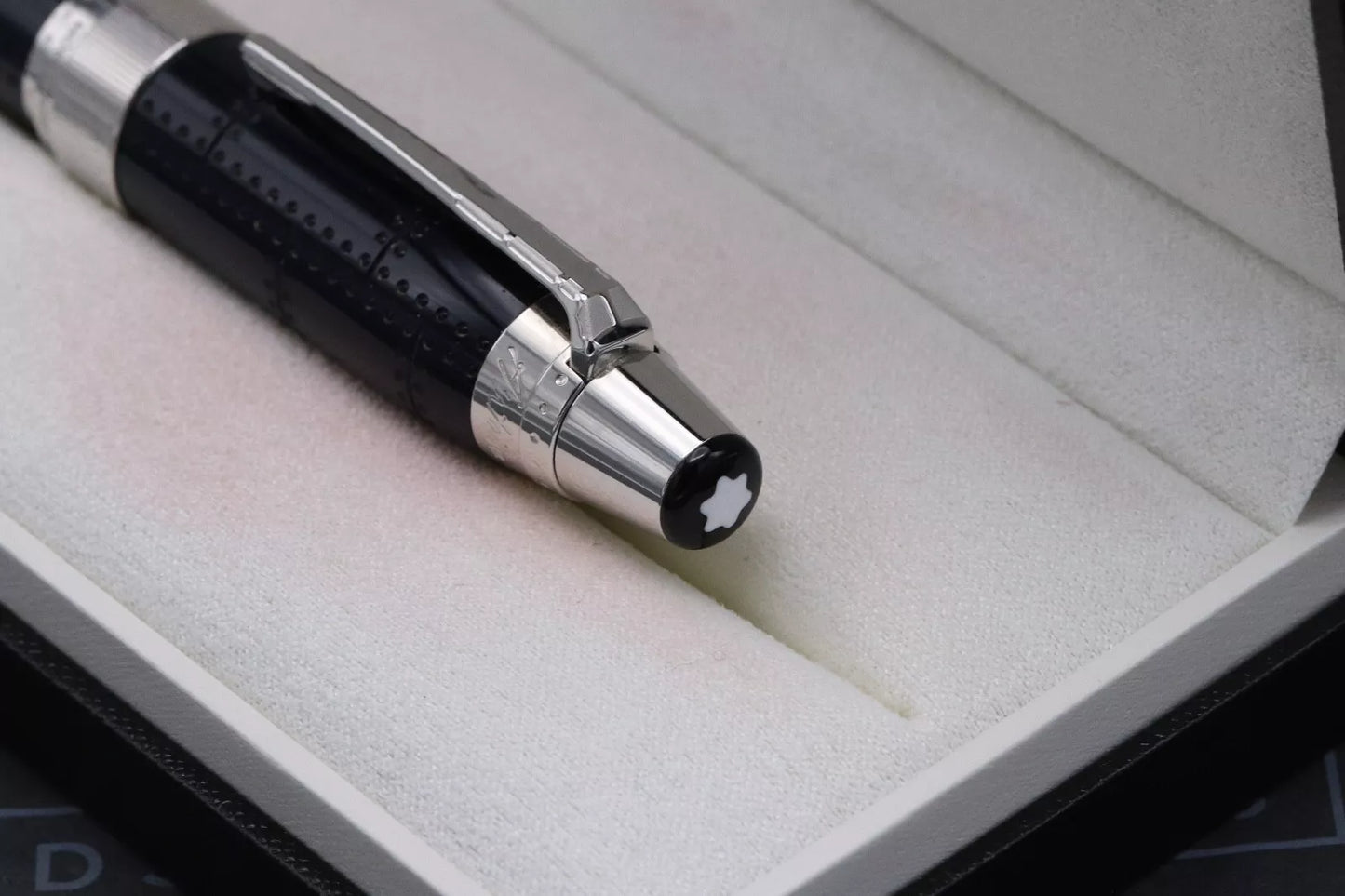 Montblanc Writers Edition Antoine de Saint-Exupery Fountain Pen image 10